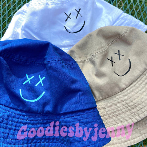 Smiley bucket hat bundle